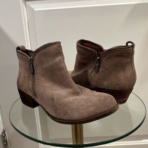 Lucky Brand Suede Ankle Heeled Booties in Stonerock Oiled Suede